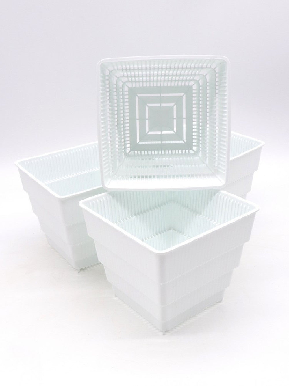 Vaso bianco a ripiani forato 10 x 10 x 9,5 h