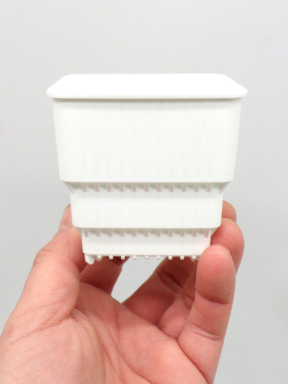 Vaso bianco a ripiani forato 7 x 7 x 7 h cm