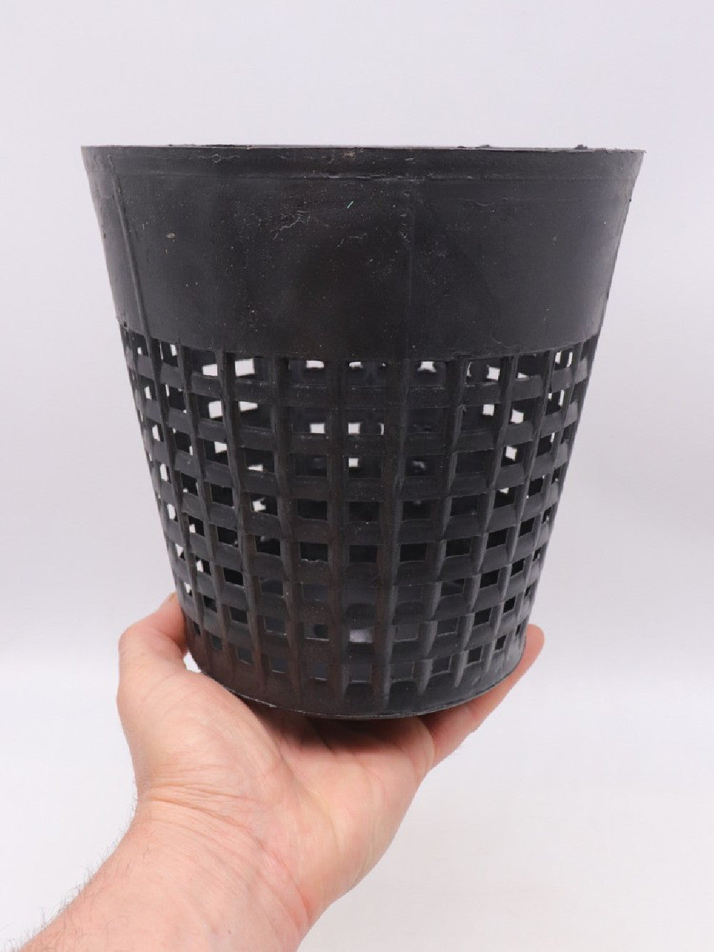 Vaso nero tondo traforato 19 cm x 21cm h